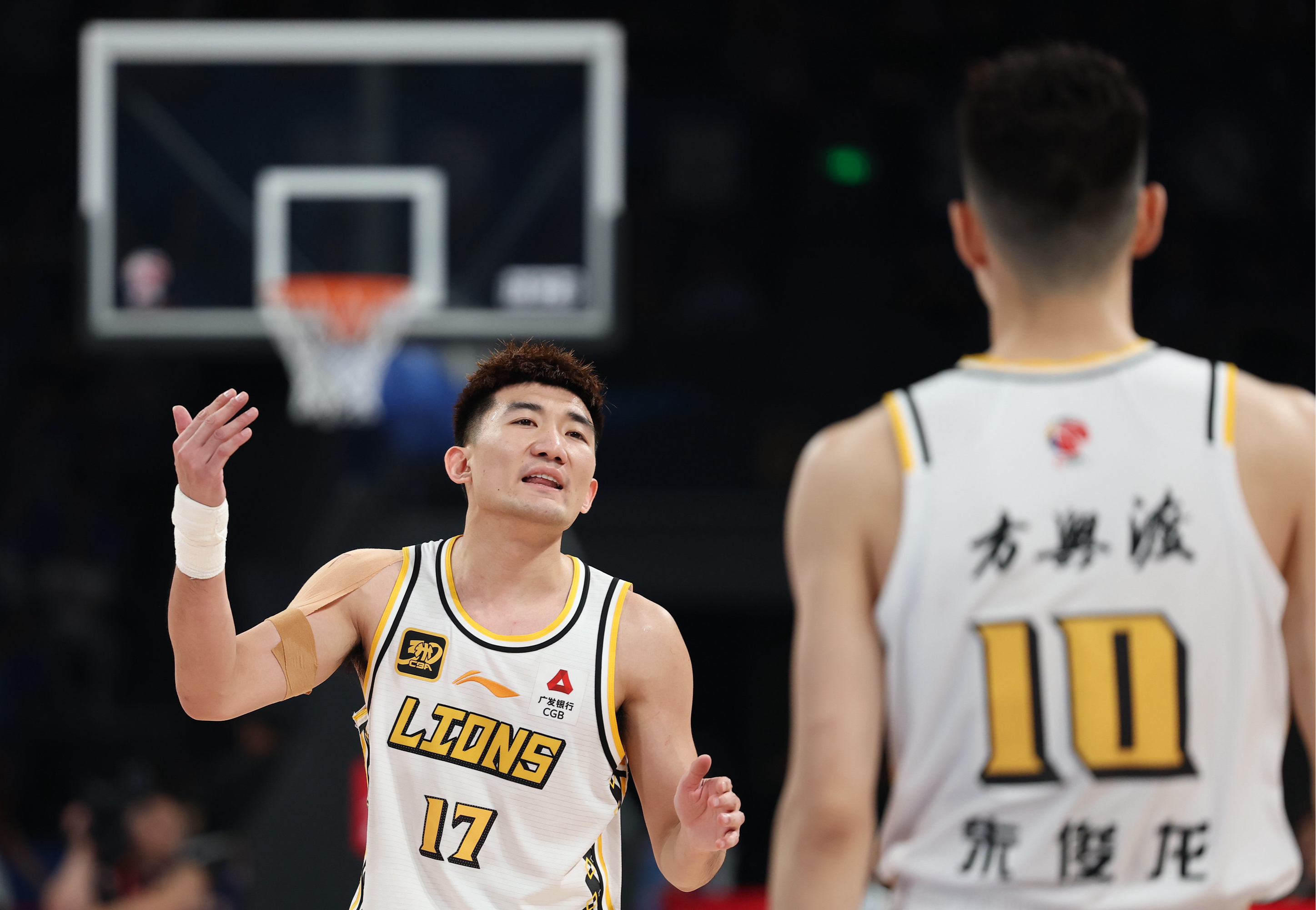 九游在线玩游戏-关于今晨瓦伦西亚备战CBA常规赛风云突变多伦多猛龙今夜扳平良机，这操作让人直呼：集结日广东宏远备战社区盾的信息